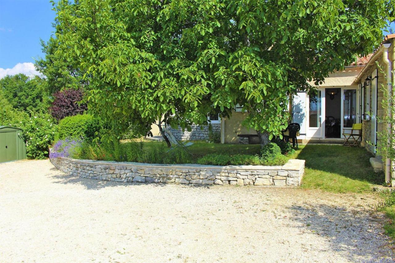 Charming Holiday Home With Private Garden, Revest-Du-Bion Exterior foto